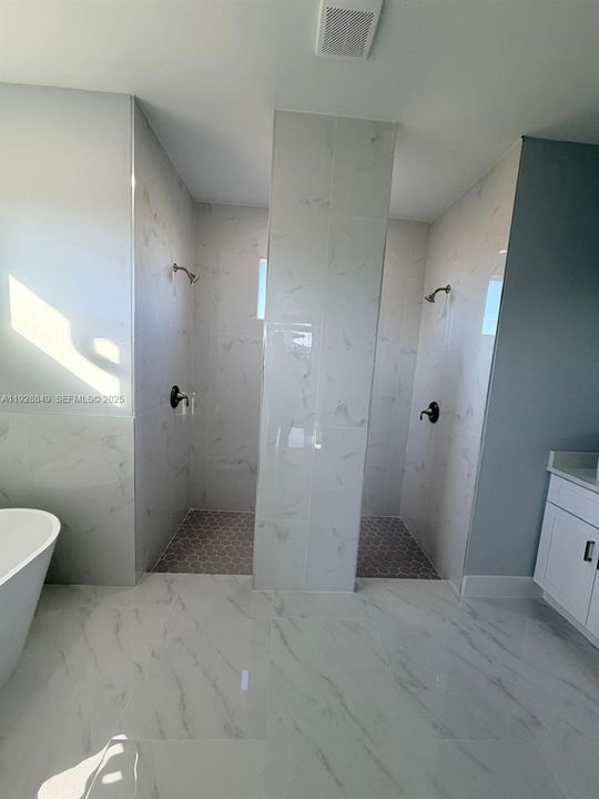 В аренду: $2,800 (3 спален, 2 ванн, 0 Квадратных фут)