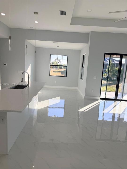 В аренду: $2,800 (3 спален, 2 ванн, 0 Квадратных фут)