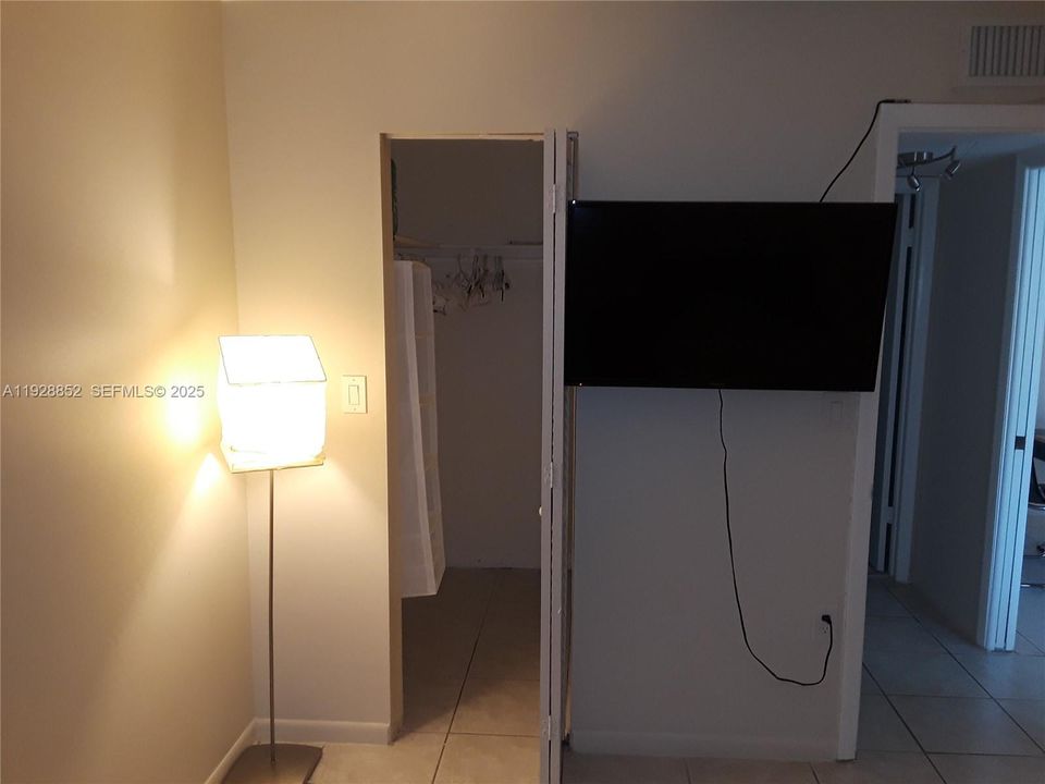 На продажу: $324,500 (2 спален, 2 ванн, 937 Квадратных фут)