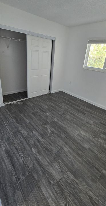 出租: $1,900 (2 贝兹, 1 浴室, 750 平方英尺)