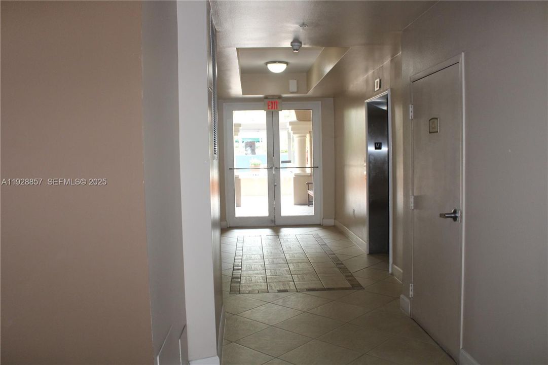 For Rent: $3,000 (2 beds, 2 baths, 1148 Square Feet)