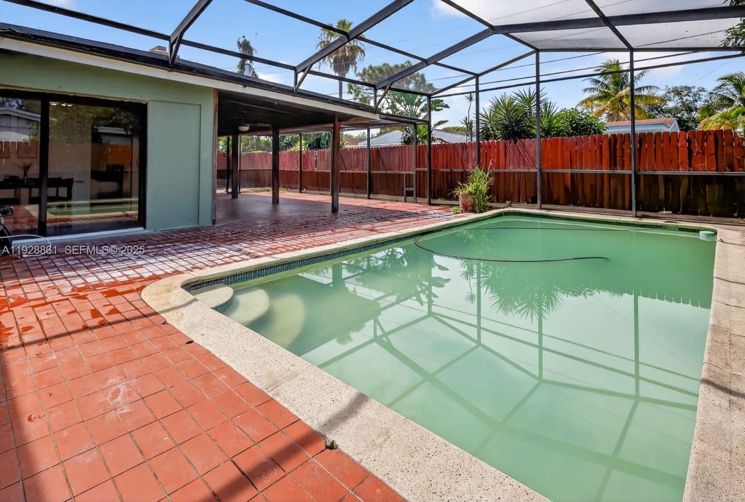 На продажу: $699,000 (3 спален, 2 ванн, 1994 Квадратных фут)