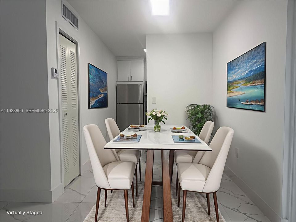 В аренду: $2,400 (2 спален, 1 ванн, 620 Квадратных фут)