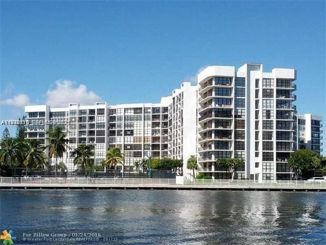 На продажу: $299,000 (2 спален, 2 ванн, 1130 Квадратных фут)