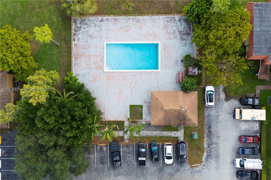 待售: $310,000 (3 贝兹, 2 浴室, 980 平方英尺)