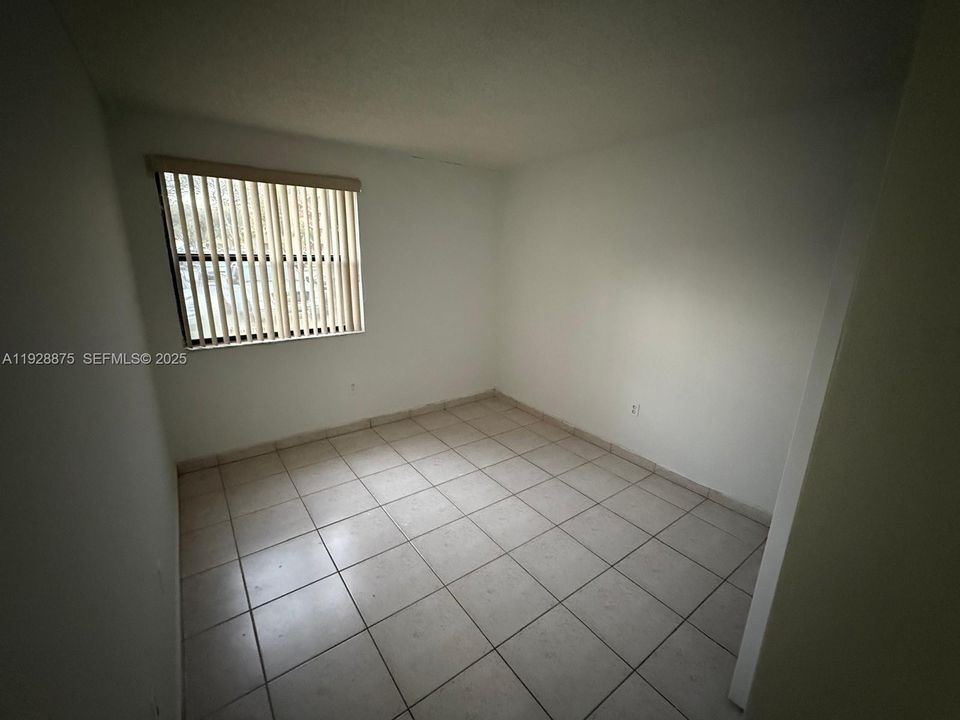 В аренду: $1,800 (2 спален, 2 ванн, 1000 Квадратных фут)