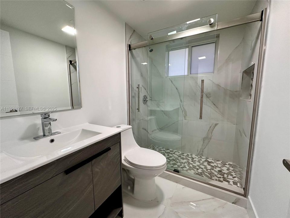 В аренду: $2,400 (2 спален, 1 ванн, 620 Квадратных фут)