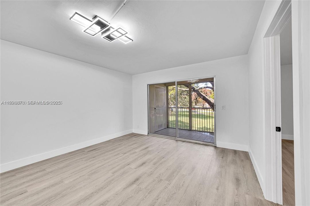 For Rent: $2,400 (2 beds, 2 baths, 1100 Square Feet)