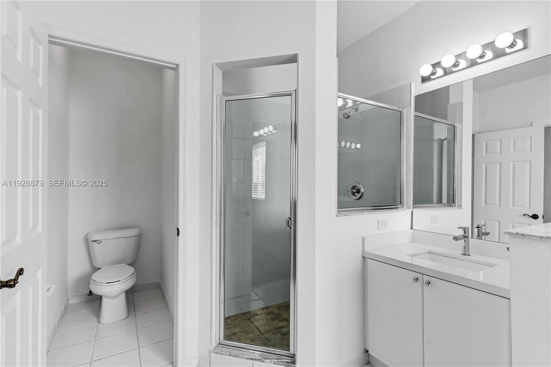 For Rent: $2,250 (2 beds, 2 baths, 1431 Square Feet)