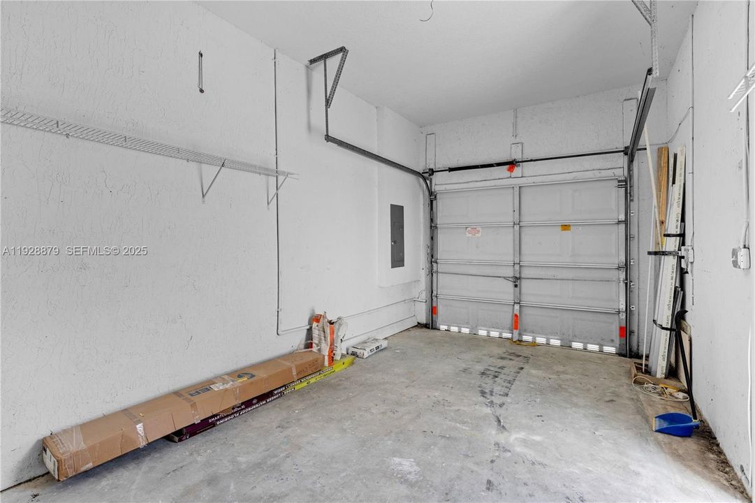 For Rent: $2,250 (2 beds, 2 baths, 1431 Square Feet)