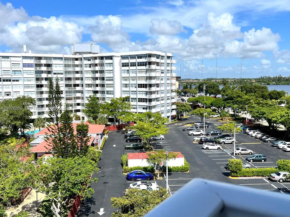 В аренду: $1,775 (1 спален, 1 ванн, 852 Квадратных фут)