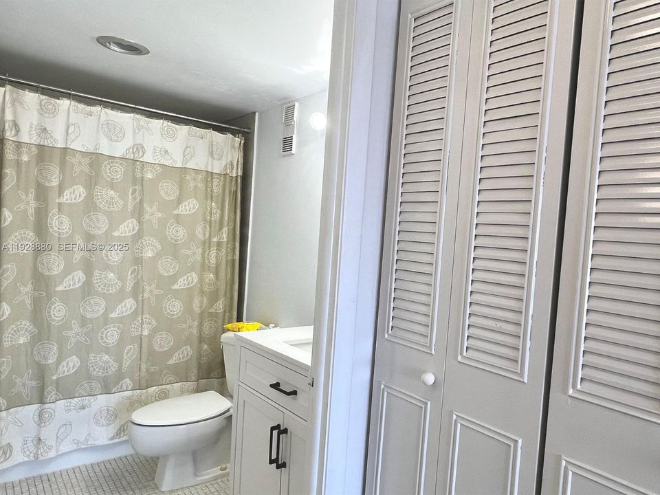 В аренду: $1,775 (1 спален, 1 ванн, 852 Квадратных фут)