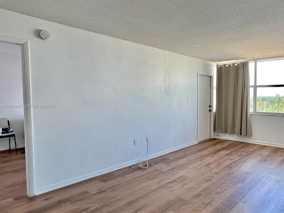 В аренду: $1,775 (1 спален, 1 ванн, 852 Квадратных фут)