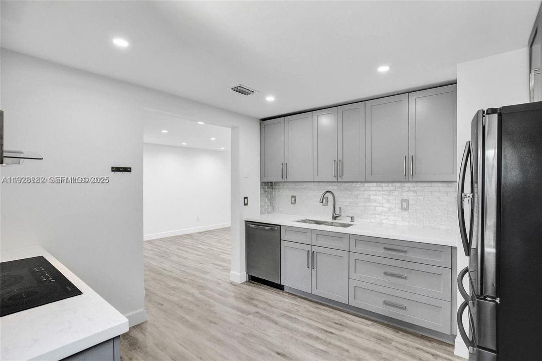 For Rent: $3,500 (3 beds, 2 baths, 1491 Square Feet)