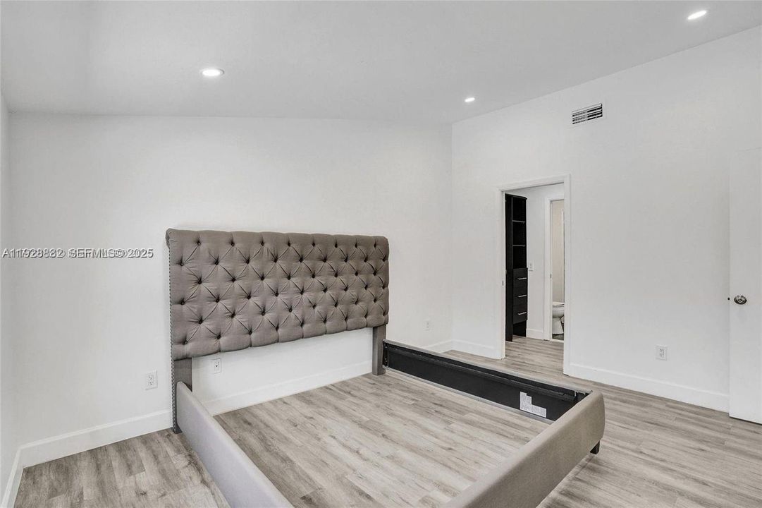 For Rent: $3,500 (3 beds, 2 baths, 1491 Square Feet)