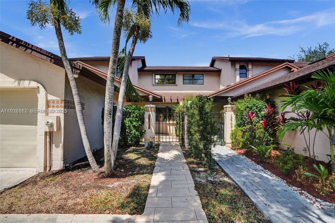 For Rent: $3,500 (3 beds, 2 baths, 1491 Square Feet)