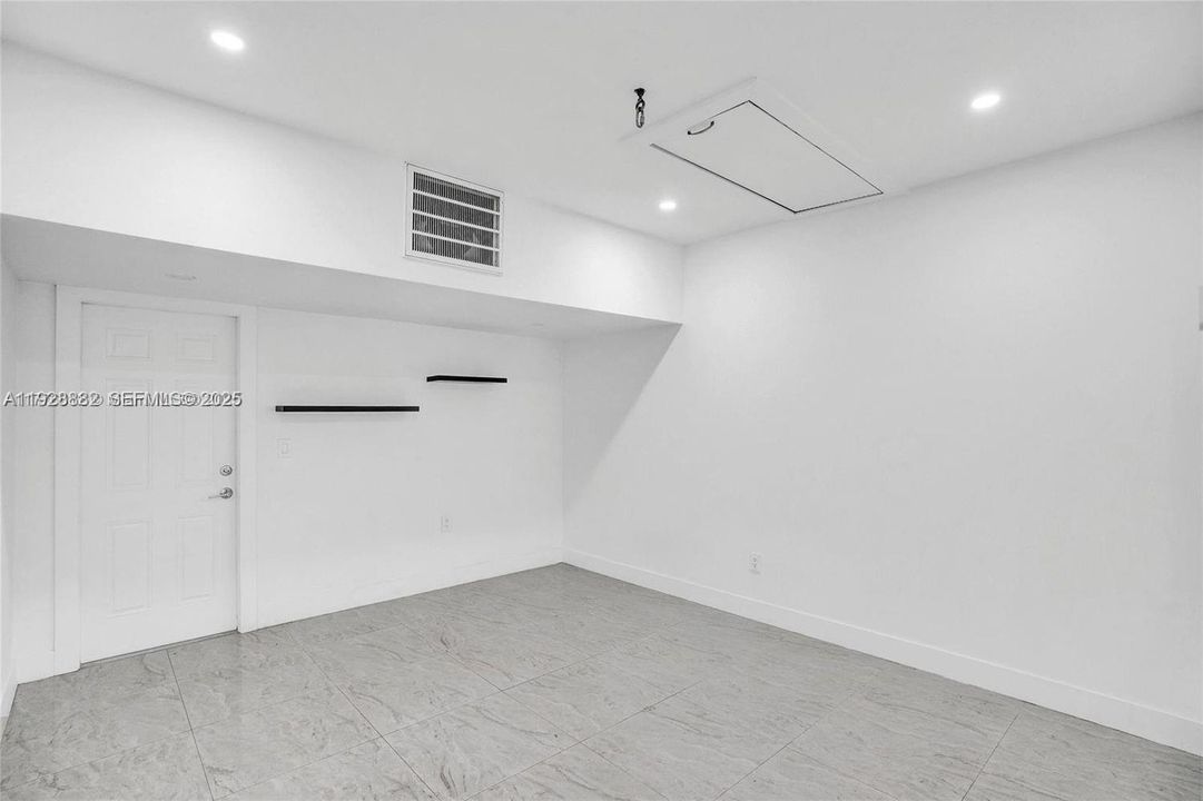 For Rent: $3,500 (3 beds, 2 baths, 1491 Square Feet)