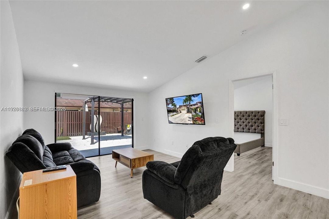 For Rent: $3,500 (3 beds, 2 baths, 1491 Square Feet)