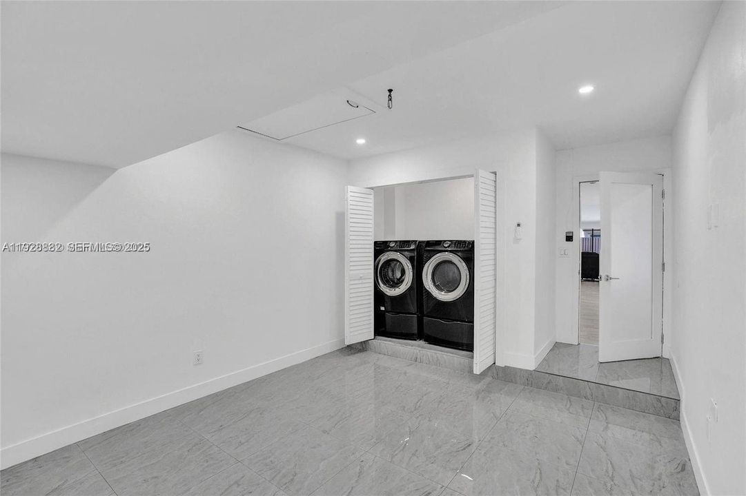 For Rent: $3,500 (3 beds, 2 baths, 1491 Square Feet)