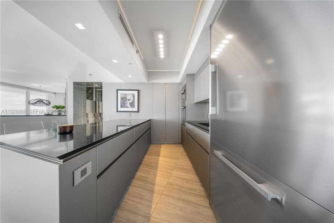 For Rent: $27,500 (2 beds, 2 baths, 2145 Square Feet)