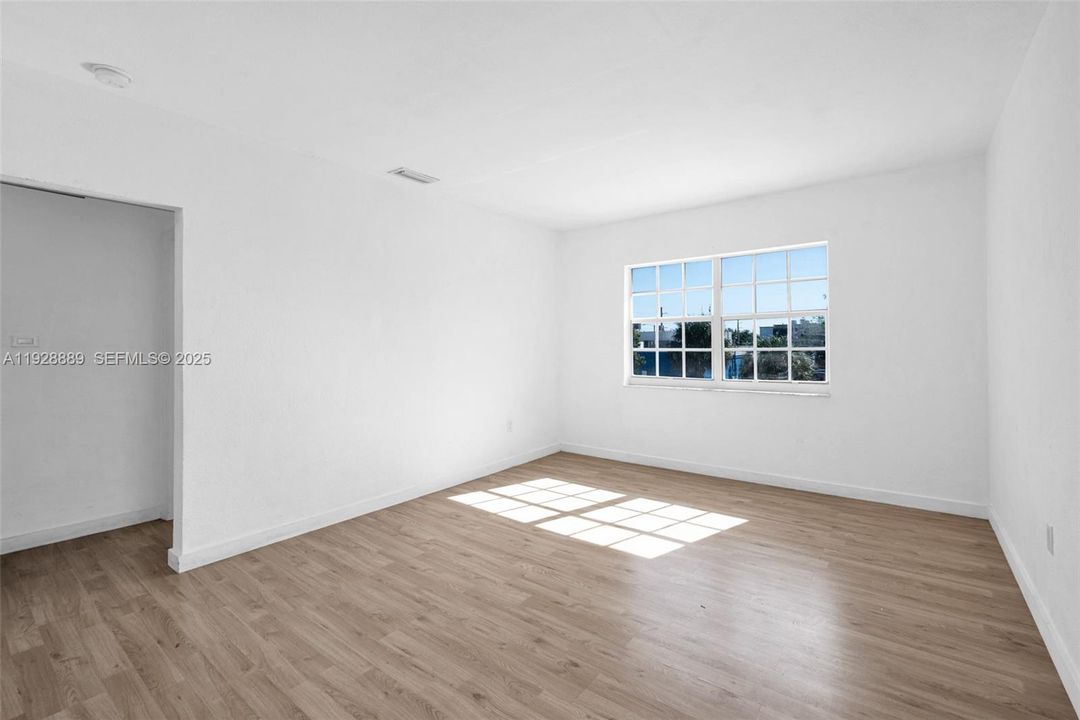 待售: $1,825,000 (0 贝兹, 0 浴室, 2428 平方英尺)