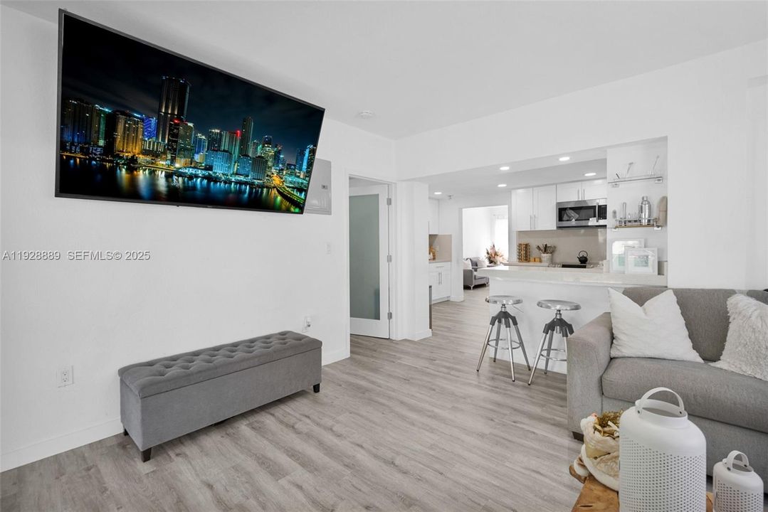 待售: $1,825,000 (0 贝兹, 0 浴室, 2428 平方英尺)