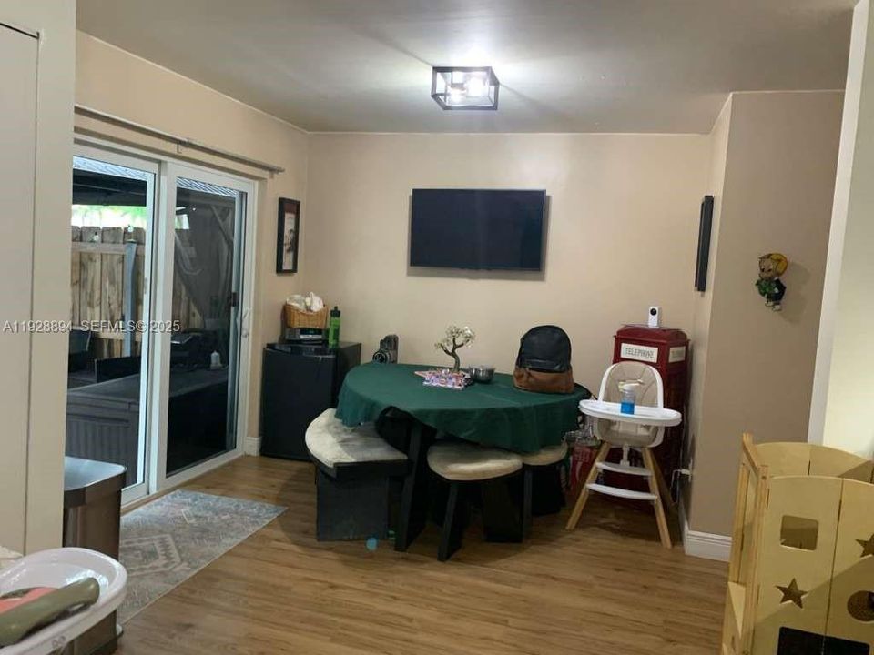 На продажу: $509,000 (3 спален, 2 ванн, 1638 Квадратных фут)