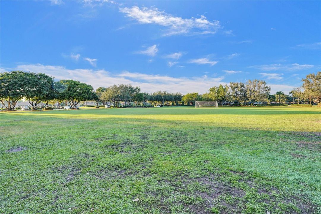 For Rent: $4,800 (4 beds, 2 baths, 1802 Square Feet)