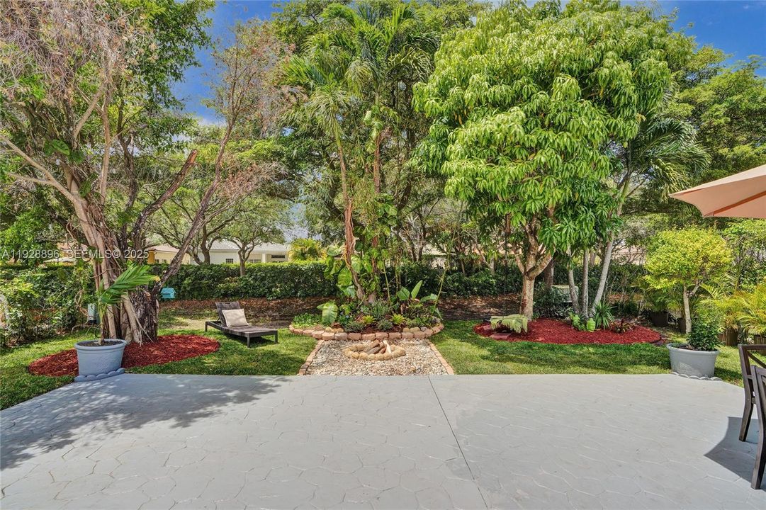 For Rent: $4,800 (4 beds, 2 baths, 1802 Square Feet)