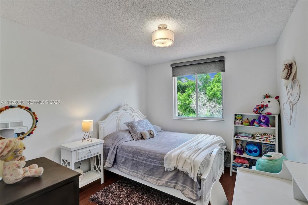 For Rent: $4,800 (4 beds, 2 baths, 1802 Square Feet)