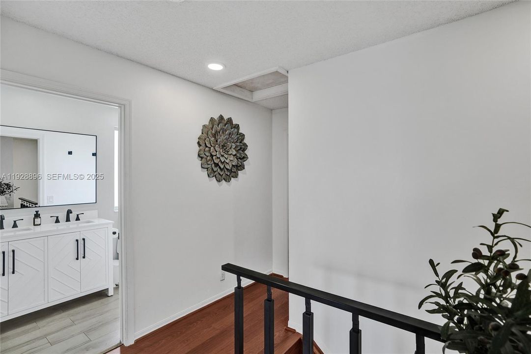 For Rent: $4,800 (4 beds, 2 baths, 1802 Square Feet)