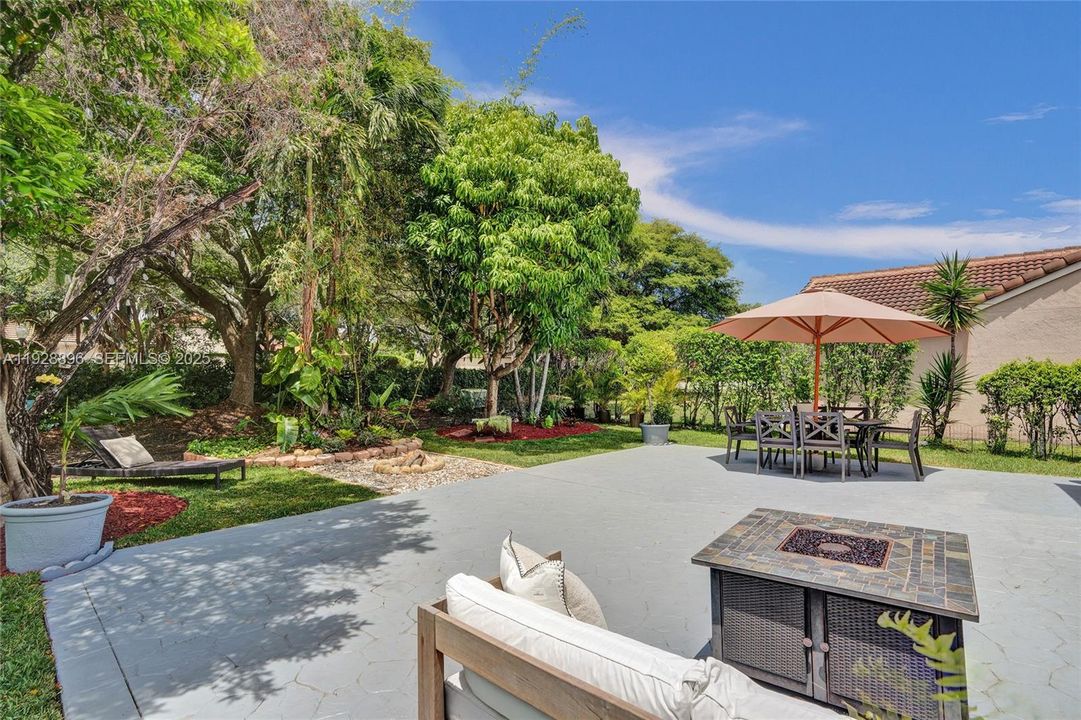 For Rent: $4,800 (4 beds, 2 baths, 1802 Square Feet)