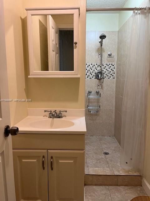 For Rent: $2,600 (2 beds, 2 baths, 952 Square Feet)