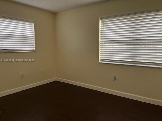 For Rent: $2,600 (2 beds, 2 baths, 952 Square Feet)