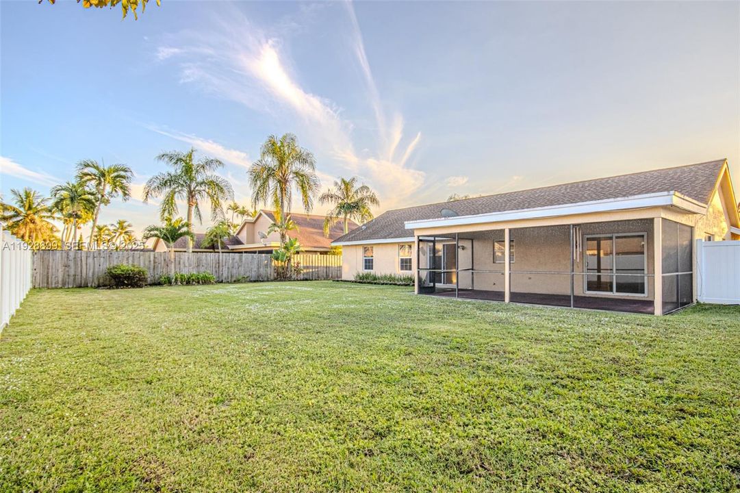 For Sale: $580,000 (3 beds, 2 baths, 1584 Square Feet)