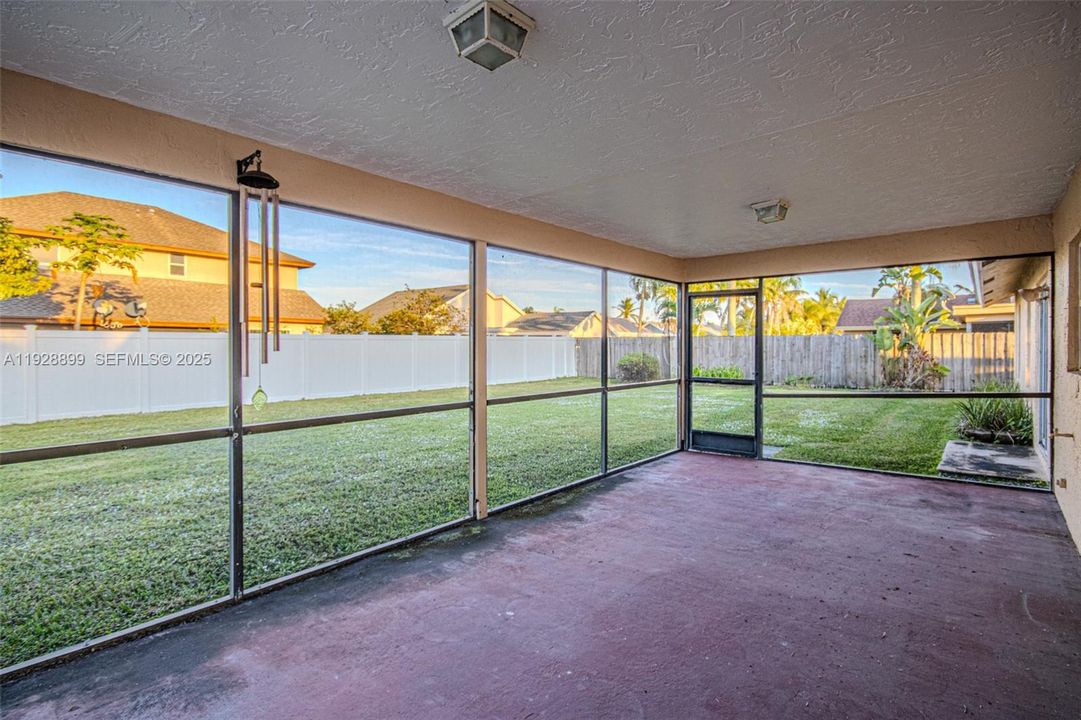 For Sale: $580,000 (3 beds, 2 baths, 1584 Square Feet)