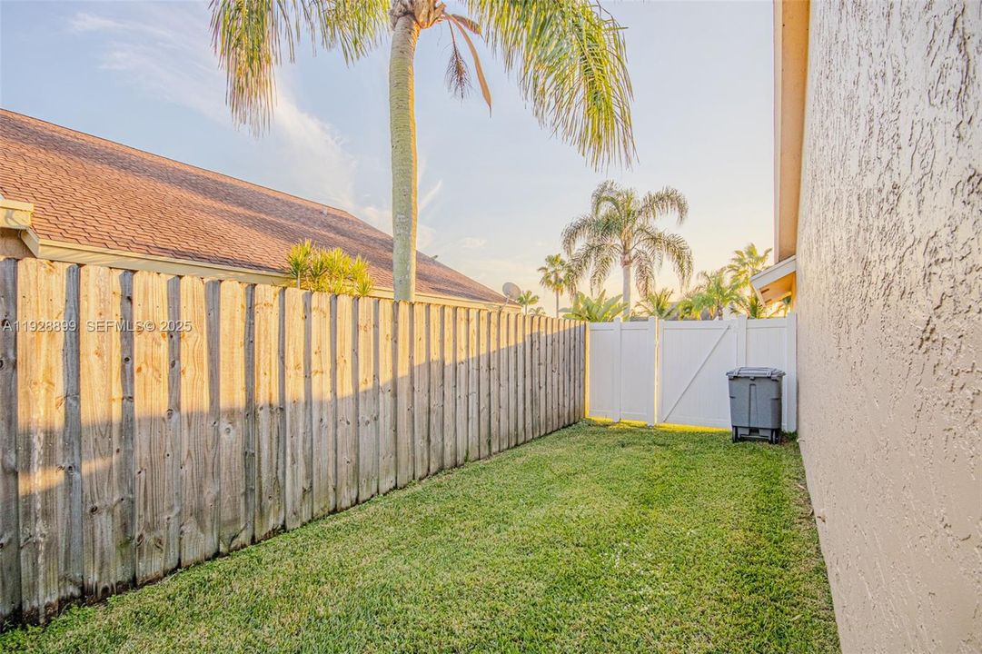 For Sale: $580,000 (3 beds, 2 baths, 1584 Square Feet)