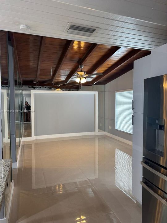 В аренду: $3,500 (3 спален, 2 ванн, 1929 Квадратных фут)