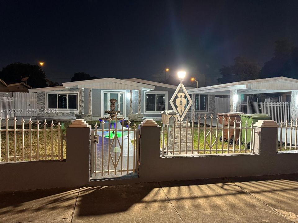 В аренду: $3,500 (3 спален, 2 ванн, 1929 Квадратных фут)