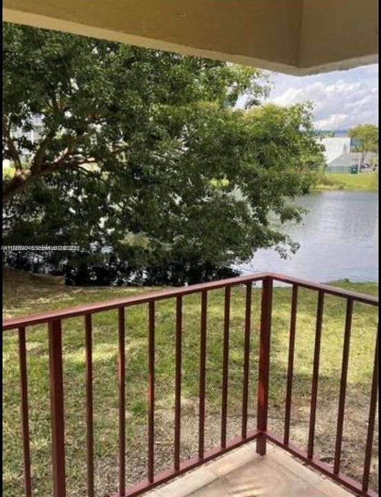 В аренду: $2,400 (2 спален, 2 ванн, 1194 Квадратных фут)