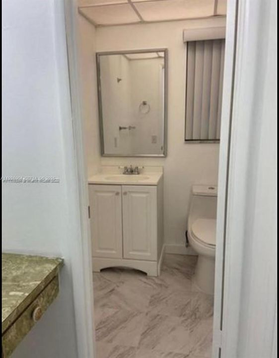 В аренду: $2,400 (2 спален, 2 ванн, 1194 Квадратных фут)