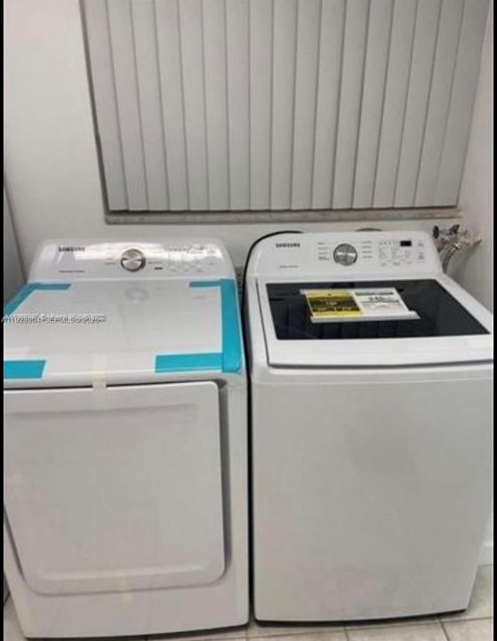 В аренду: $2,400 (2 спален, 2 ванн, 1194 Квадратных фут)