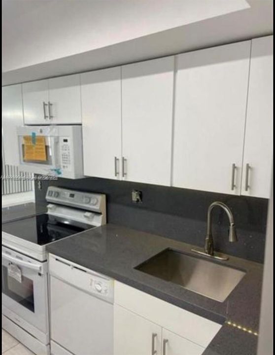 В аренду: $2,400 (2 спален, 2 ванн, 1194 Квадратных фут)