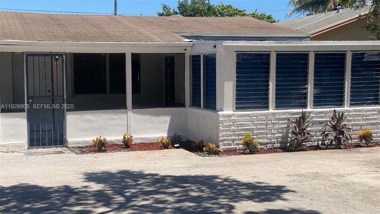 На продажу: $555,000 (2 спален, 1 ванн, 1770 Квадратных фут)