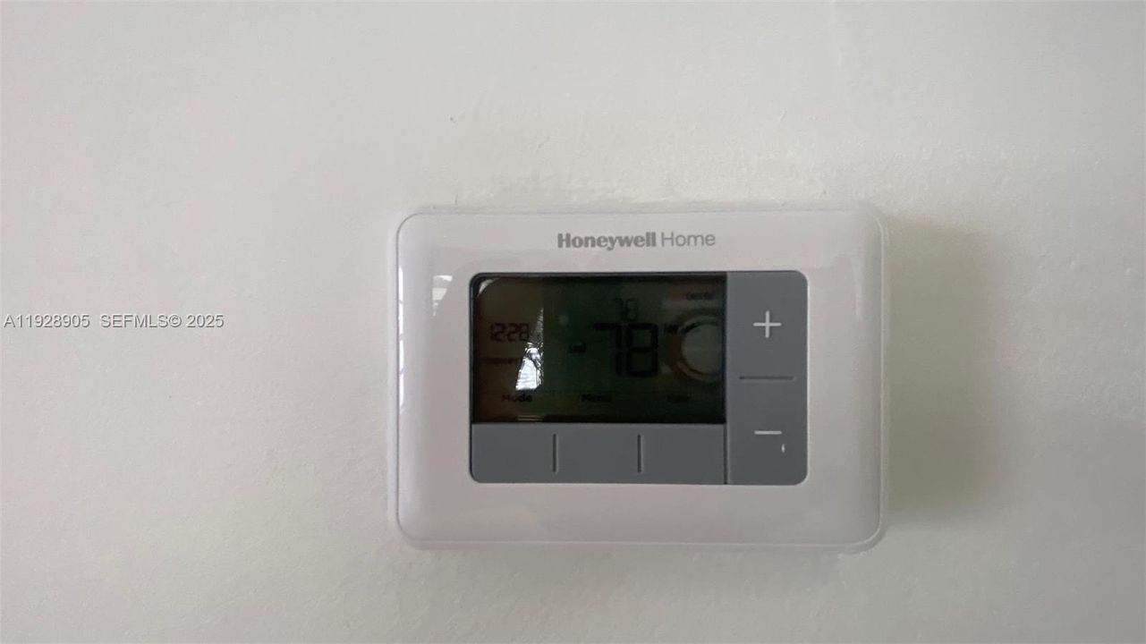 На продажу: $555,000 (2 спален, 1 ванн, 1770 Квадратных фут)