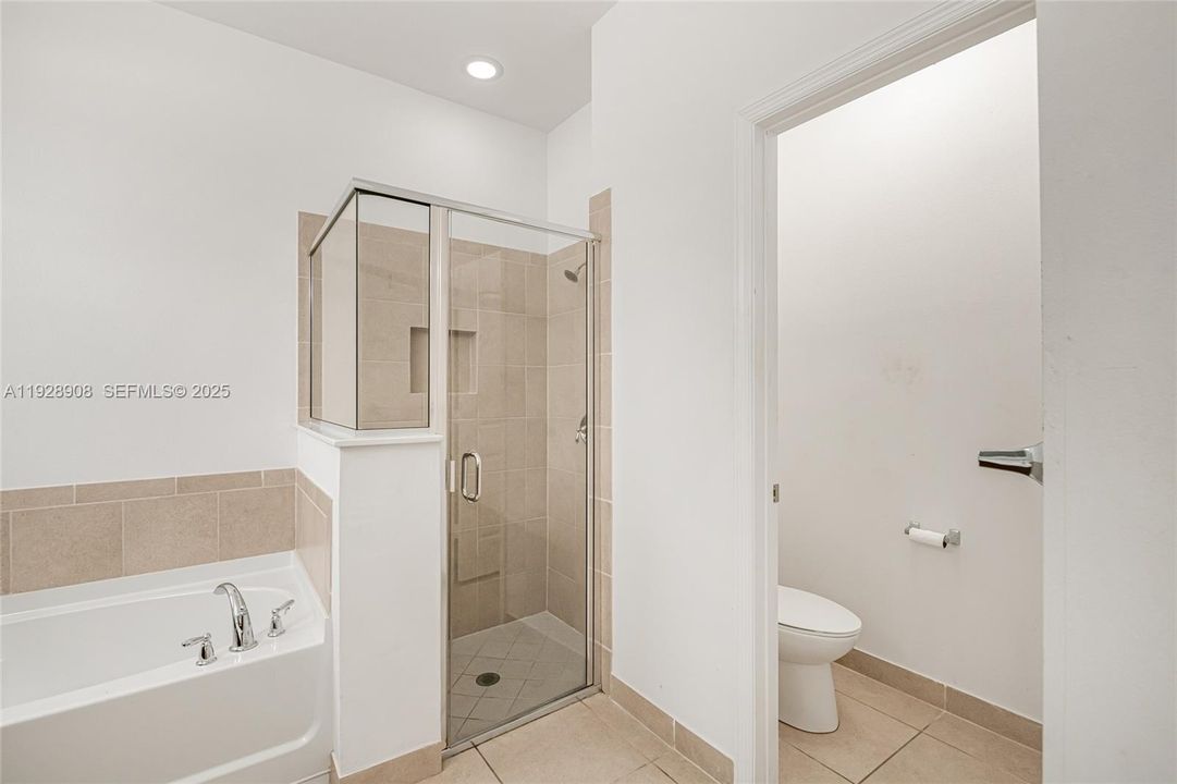 待售: $569,900 (3 贝兹, 2 浴室, 1684 平方英尺)