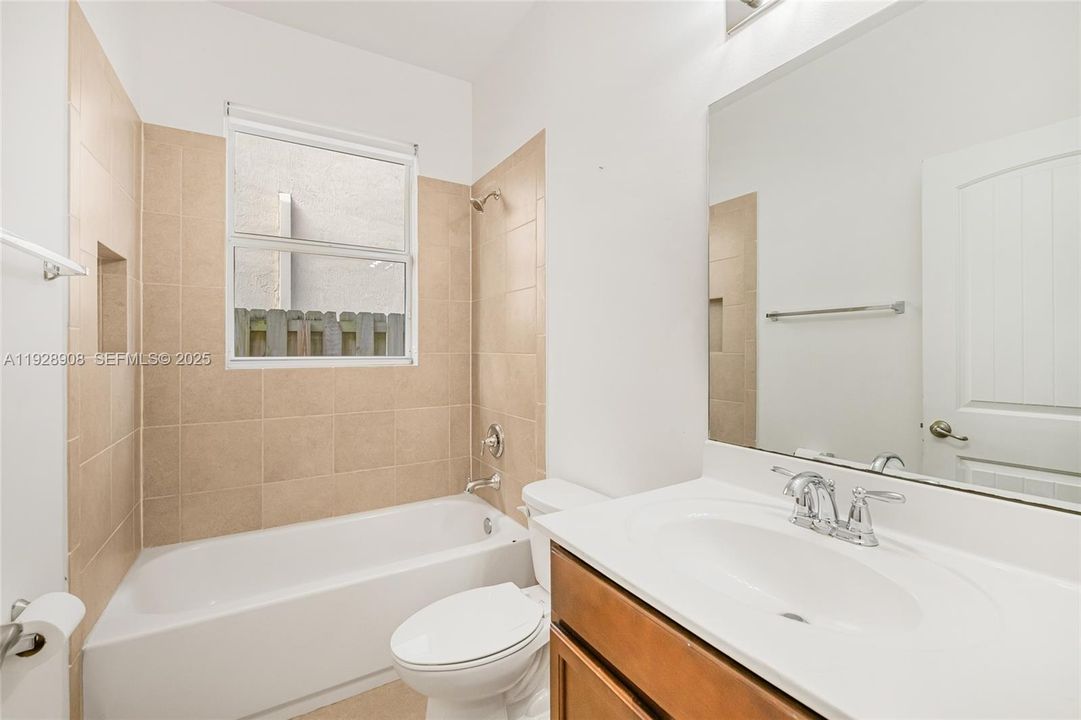 待售: $569,900 (3 贝兹, 2 浴室, 1684 平方英尺)