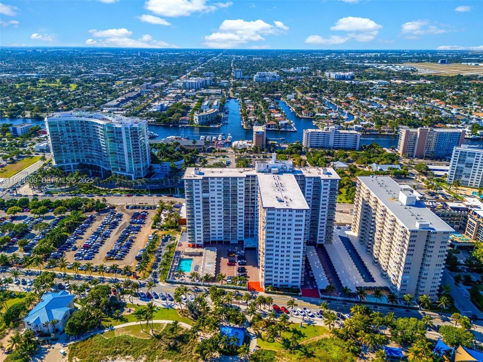 For Sale: $489,900 (2 beds, 2 baths, 1450 Square Feet)