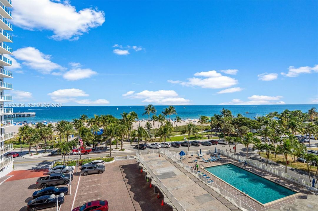 For Sale: $489,900 (2 beds, 2 baths, 1450 Square Feet)