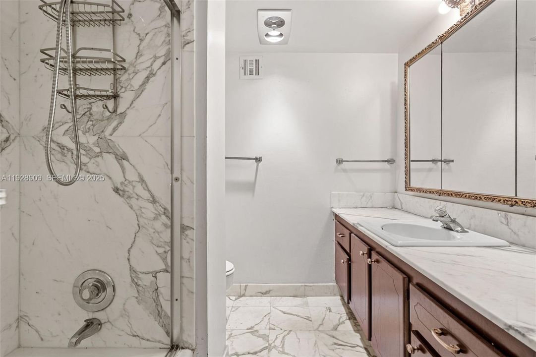 For Sale: $489,900 (2 beds, 2 baths, 1450 Square Feet)